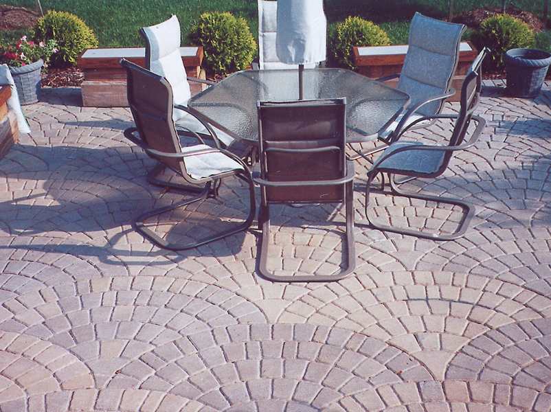 European Fan Pattern Brick Patio
