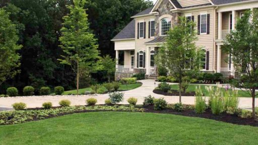 Half-Circle-Driveway-For-Small-Yard-Featured-Image