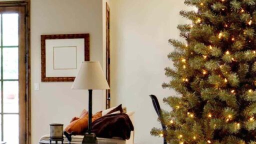 How Many Feet Of Lights For A 7 Foot Tree Featured Image