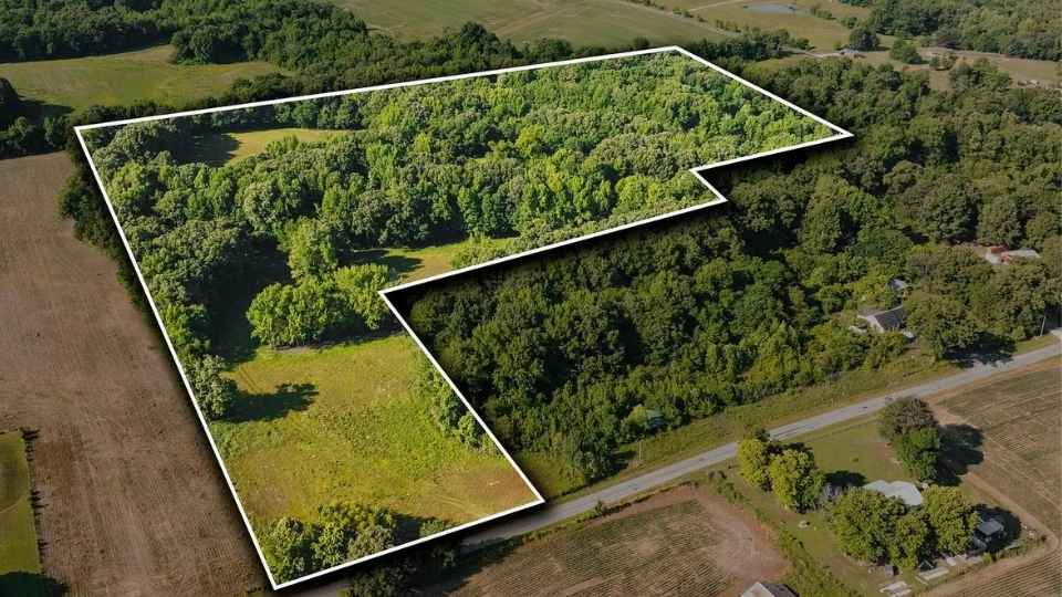 An Image Showing 25 Acres of Land Used For Agricultural Operations 