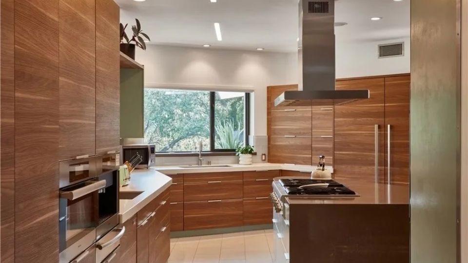 An Image of Shohei Ohtani House Kitchen